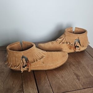 Minnetonka Brown Fringe Moccasins